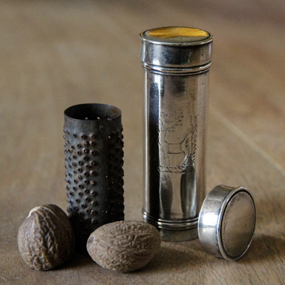 Silver nutmeg grater with engraved Stag Hippogriff