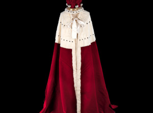 Louis XIV walnut commode